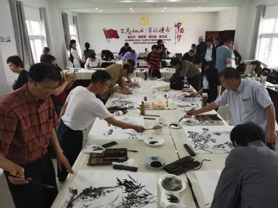 傳統文化助力扶貧攻堅——江蘇、貴州中國畫學會交流展在貴陽開幕